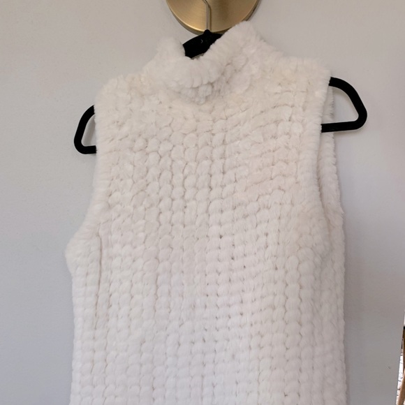 Womens Faux Fur Vest Size Small in Cream / Offwhite - Picture 5 of 8